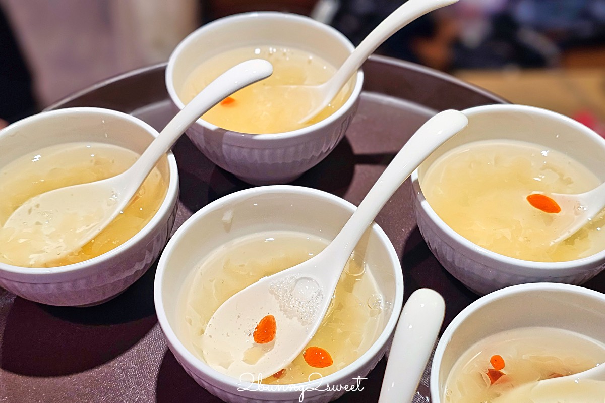 【君曜雞湯】信義區最強雞湯火鍋,人蔘花膠全雞金湯涮A5和牛、龍蝦海鮮太過癮 @兔兒毛毛姊妹花 【君曜雞湯】信義區最強雞湯火鍋,人蔘花膠全雞金湯涮A5和牛、龍蝦海鮮太過癮 @兔兒毛毛姊妹花