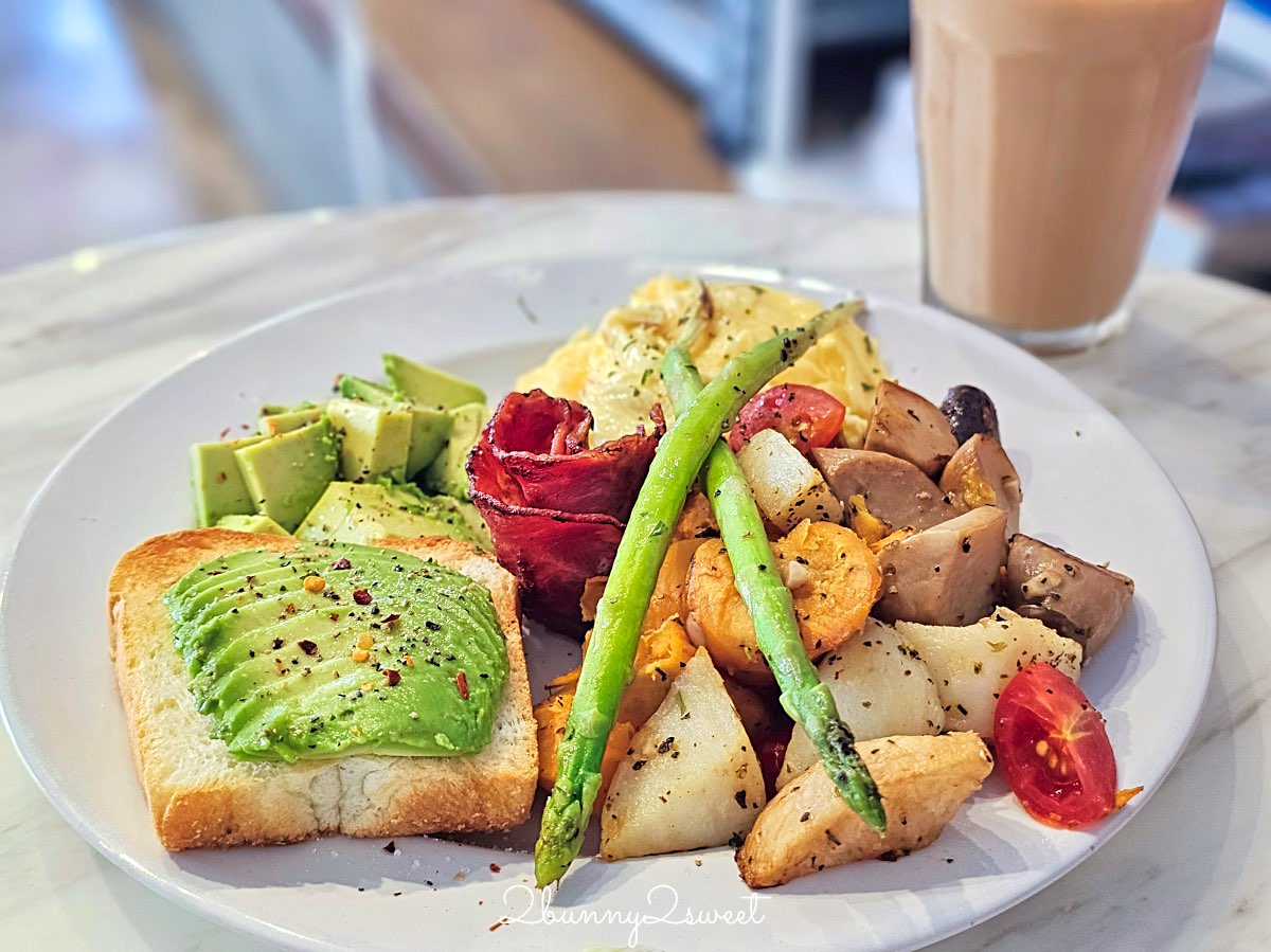 【餵我早餐 The Whale 公園店】大安森林公園清新海島風早午餐咖啡廳、份量十足的大早餐超滿足 @兔兒毛毛姊妹花