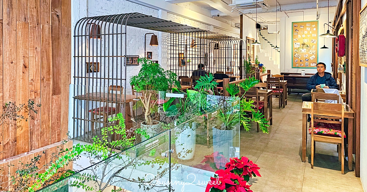 新竹親子餐廳「卡菲努努親子寵物餐廳」有繽紛沙坑遊戲區、可愛動物的寵物友善餐廳 @兔兒毛毛姊妹花