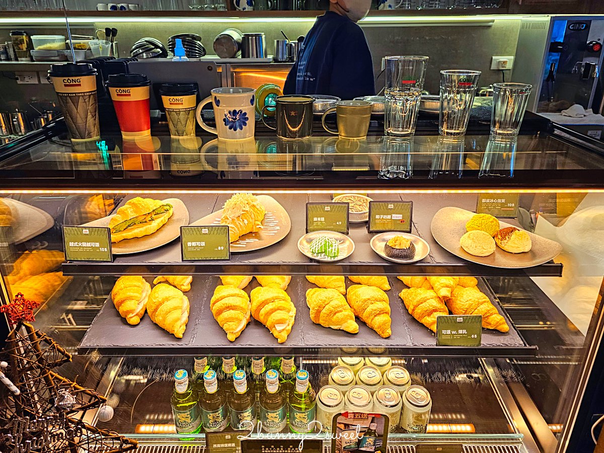 松山美食【共咖啡 Cộng C&agrave; Ph&ecirc; 台北光復南店】越南復古咖啡館與招牌椰子咖啡一次體驗 @兔兒毛毛姊妹花