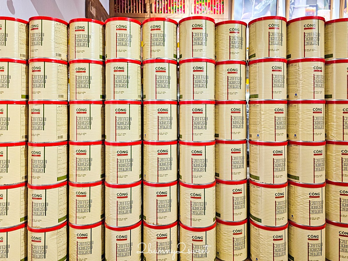 松山美食【共咖啡 Cộng C&agrave; Ph&ecirc; 台北光復南店】越南復古咖啡館與招牌椰子咖啡一次體驗 @兔兒毛毛姊妹花