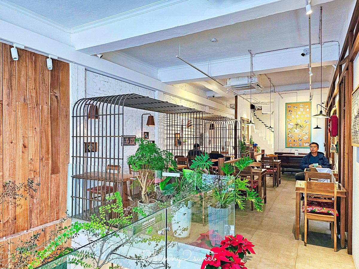 松山美食【共咖啡 Cộng C&agrave; Ph&ecirc; 台北光復南店】越南復古咖啡館與招牌椰子咖啡一次體驗 @兔兒毛毛姊妹花