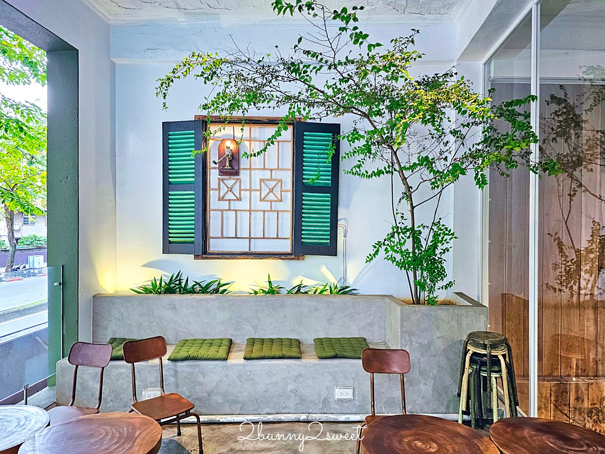 松山美食【共咖啡 Cộng C&agrave; Ph&ecirc; 台北光復南店】越南復古咖啡館與招牌椰子咖啡一次體驗 @兔兒毛毛姊妹花