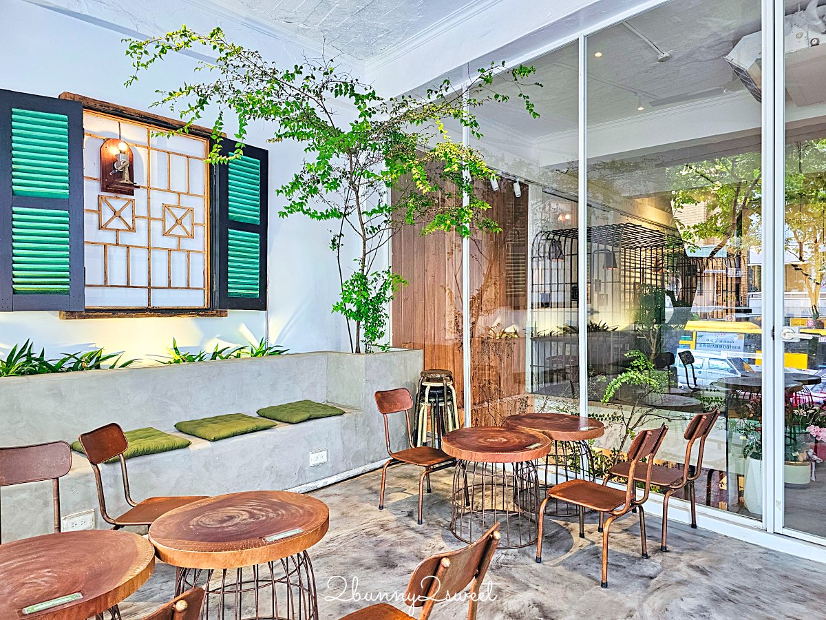松山美食【共咖啡 Cộng C&agrave; Ph&ecirc; 台北光復南店】越南復古咖啡館與招牌椰子咖啡一次體驗 @兔兒毛毛姊妹花