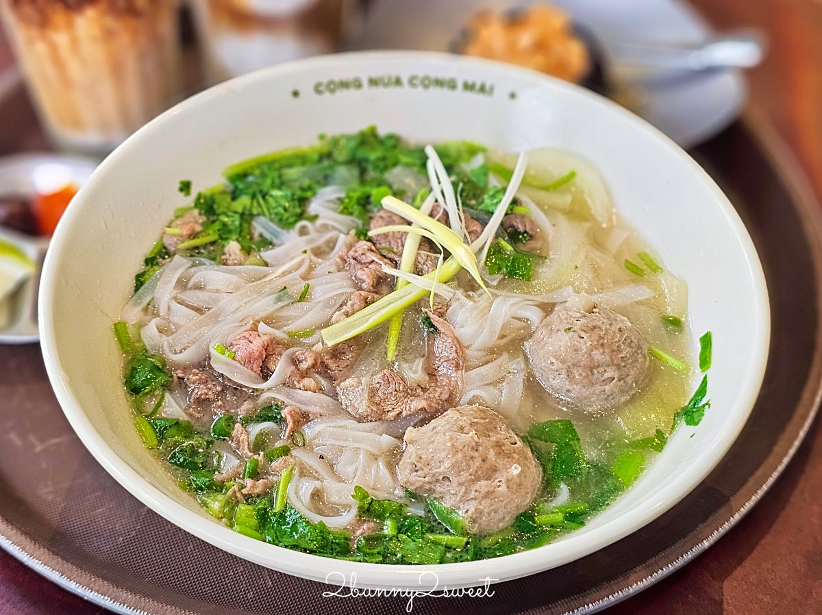 松山美食【共咖啡 Cộng C&agrave; Ph&ecirc; 台北光復南店】越南復古咖啡館與招牌椰子咖啡一次體驗 @兔兒毛毛姊妹花