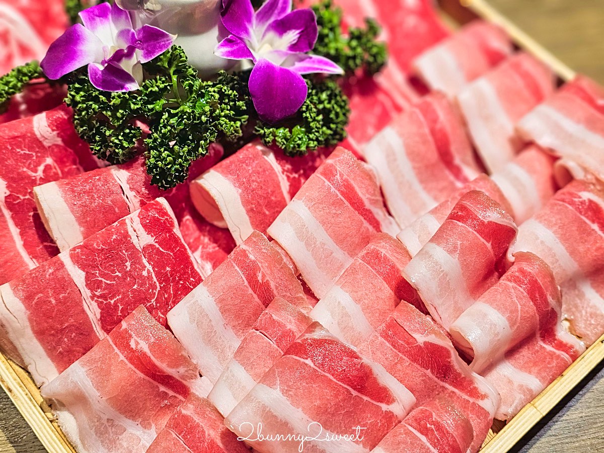 【君曜雞湯】信義區最強雞湯火鍋，人蔘花膠全雞排翅金湯涮A5和牛、龍蝦海鮮超過癮 @兔兒毛毛姊妹花