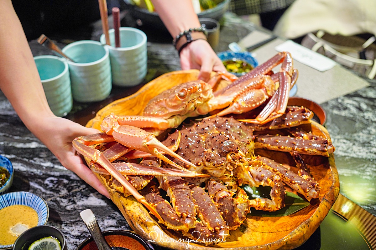 【二本松涮涮屋】台北頂級涮涮鍋開箱～日本活體帝王蟹松葉蟹、和牛、桌邊服務、代訂花束一次到位 @兔兒毛毛姊妹花