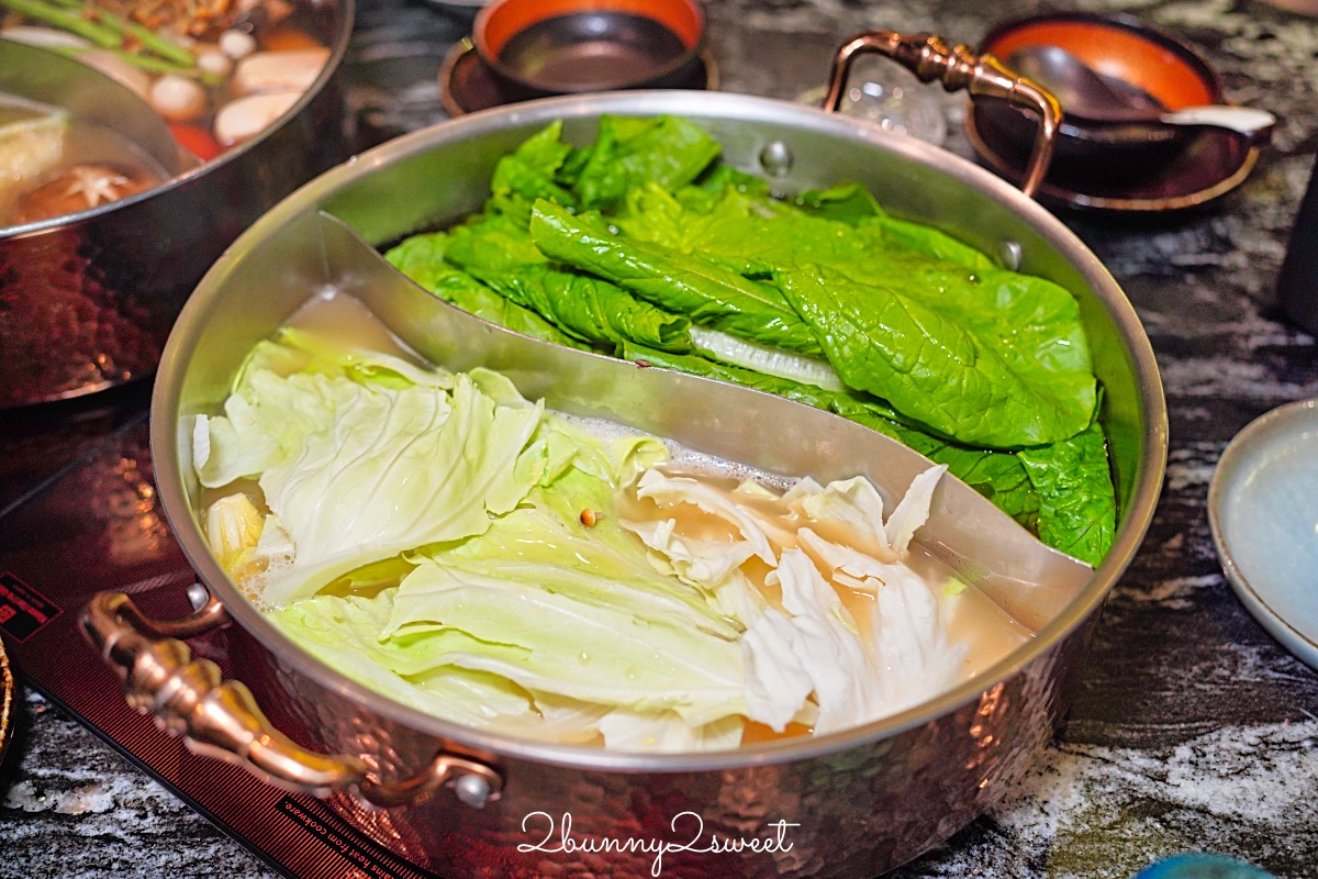 【二本松涮涮屋】台北頂級涮涮鍋開箱～日本活體帝王蟹松葉蟹、和牛、桌邊服務、代訂花束一次到位 @兔兒毛毛姊妹花