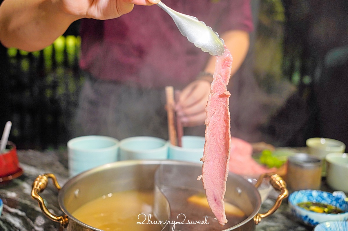 【二本松涮涮屋】台北頂級涮涮鍋開箱～日本活體帝王蟹松葉蟹、和牛、桌邊服務、代訂花束一次到位 @兔兒毛毛姊妹花