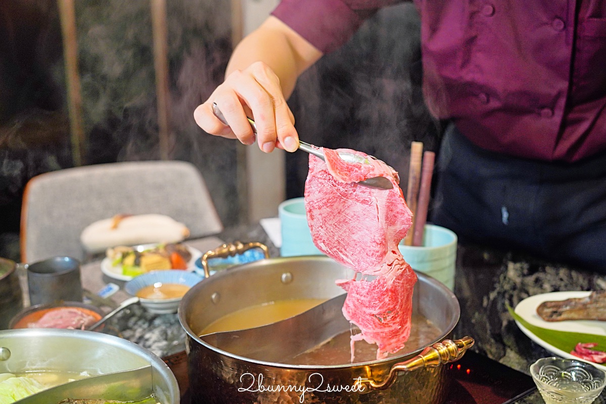 【二本松涮涮屋】台北頂級涮涮鍋開箱～日本活體帝王蟹松葉蟹、和牛、桌邊服務、代訂花束一次到位 @兔兒毛毛姊妹花