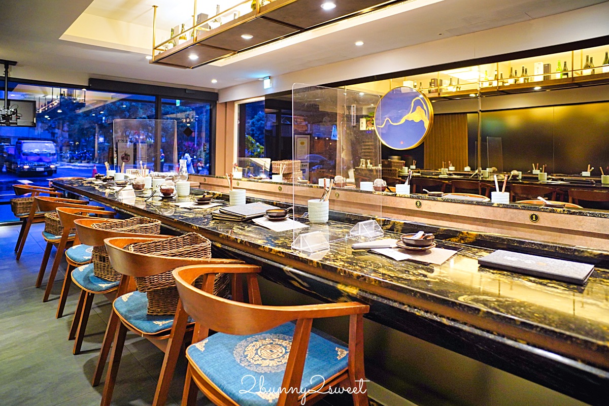 【二本松涮涮屋】台北頂級涮涮鍋開箱～日本活體帝王蟹松葉蟹、和牛、桌邊服務、代訂花束一次到位 @兔兒毛毛姊妹花