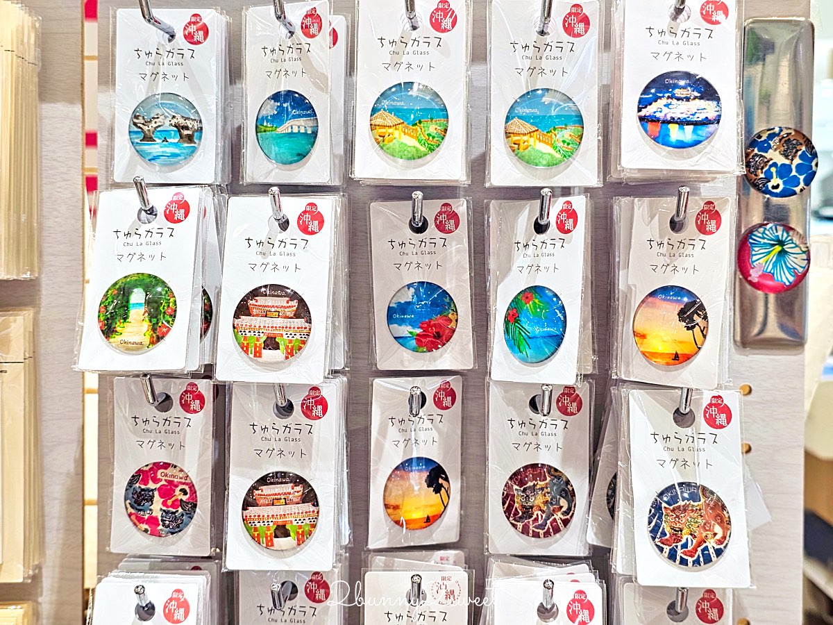【沖繩伴手禮攻略】必買零食、雪鹽甜點、辣油調味料、琉璃工藝一次整理 @兔兒毛毛姊妹花