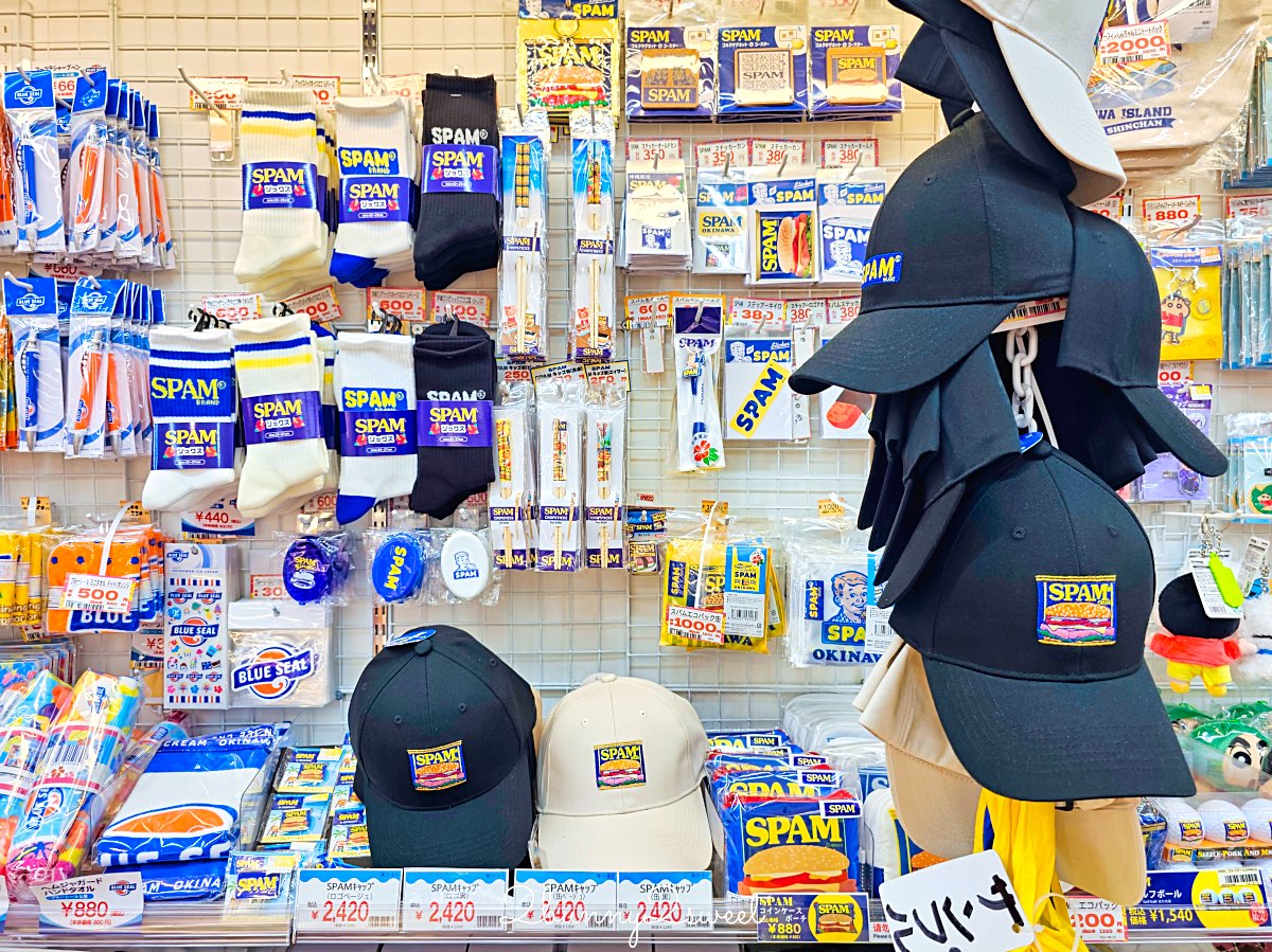 【沖繩伴手禮攻略】必買零食、雪鹽甜點、辣油調味料、琉璃工藝一次整理 @兔兒毛毛姊妹花