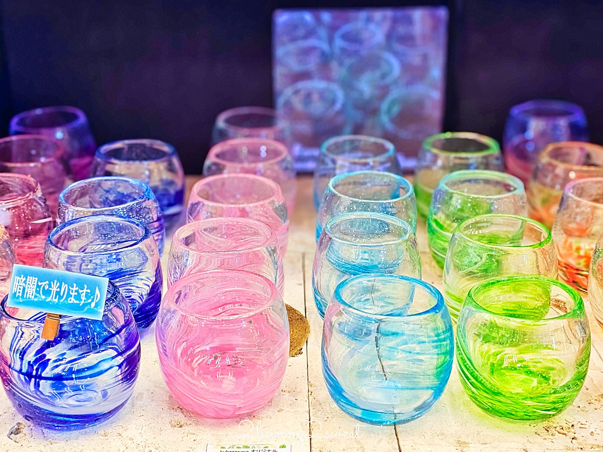 【沖繩伴手禮攻略】必買零食、雪鹽甜點、辣油調味料、琉璃工藝一次整理 @兔兒毛毛姊妹花