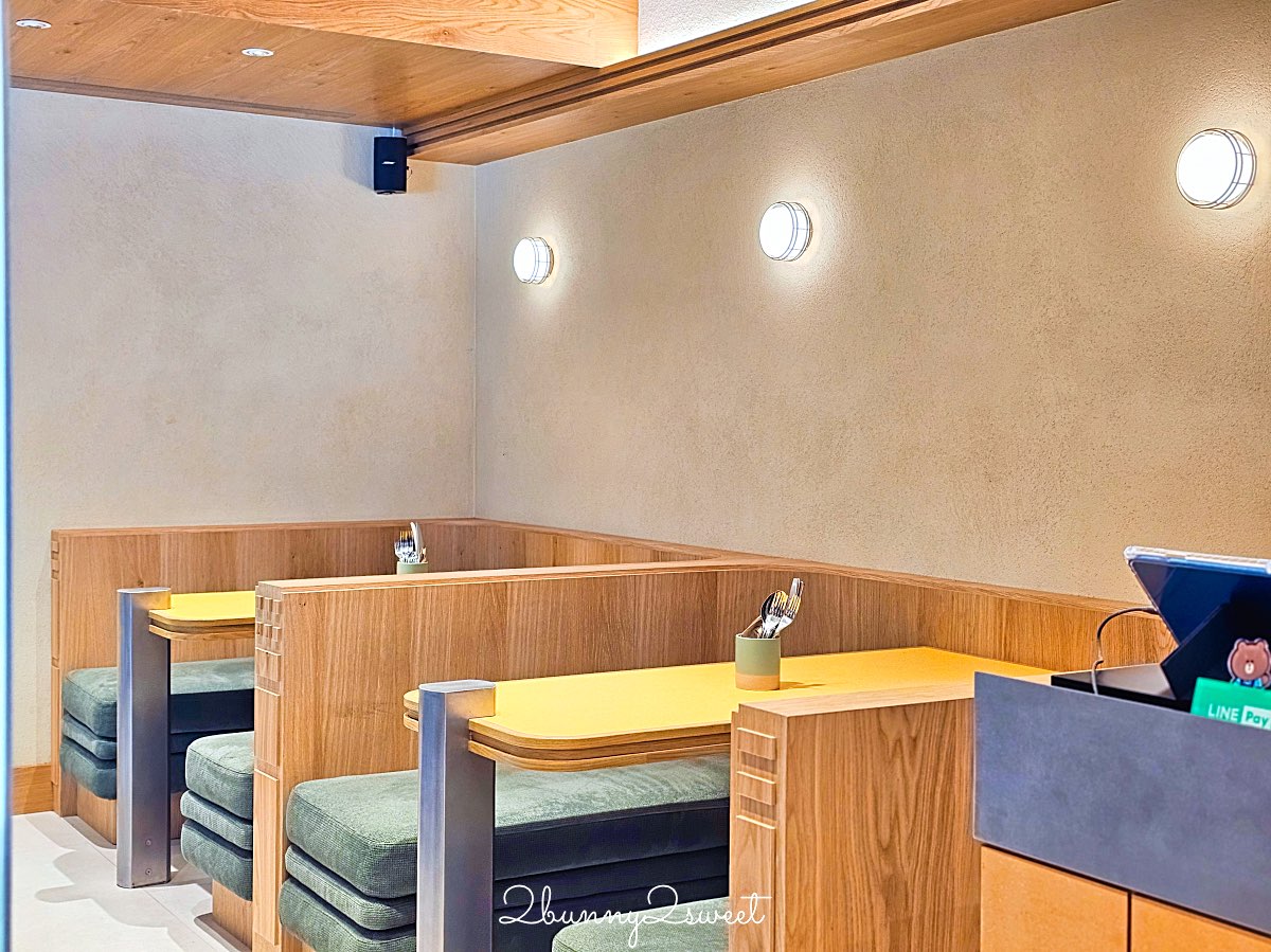 【芮秋 Rachel】民生社區新開幕咖啡廳推薦：富錦街庭院質感空間，豐盛早午餐、排餐 @兔兒毛毛姊妹花