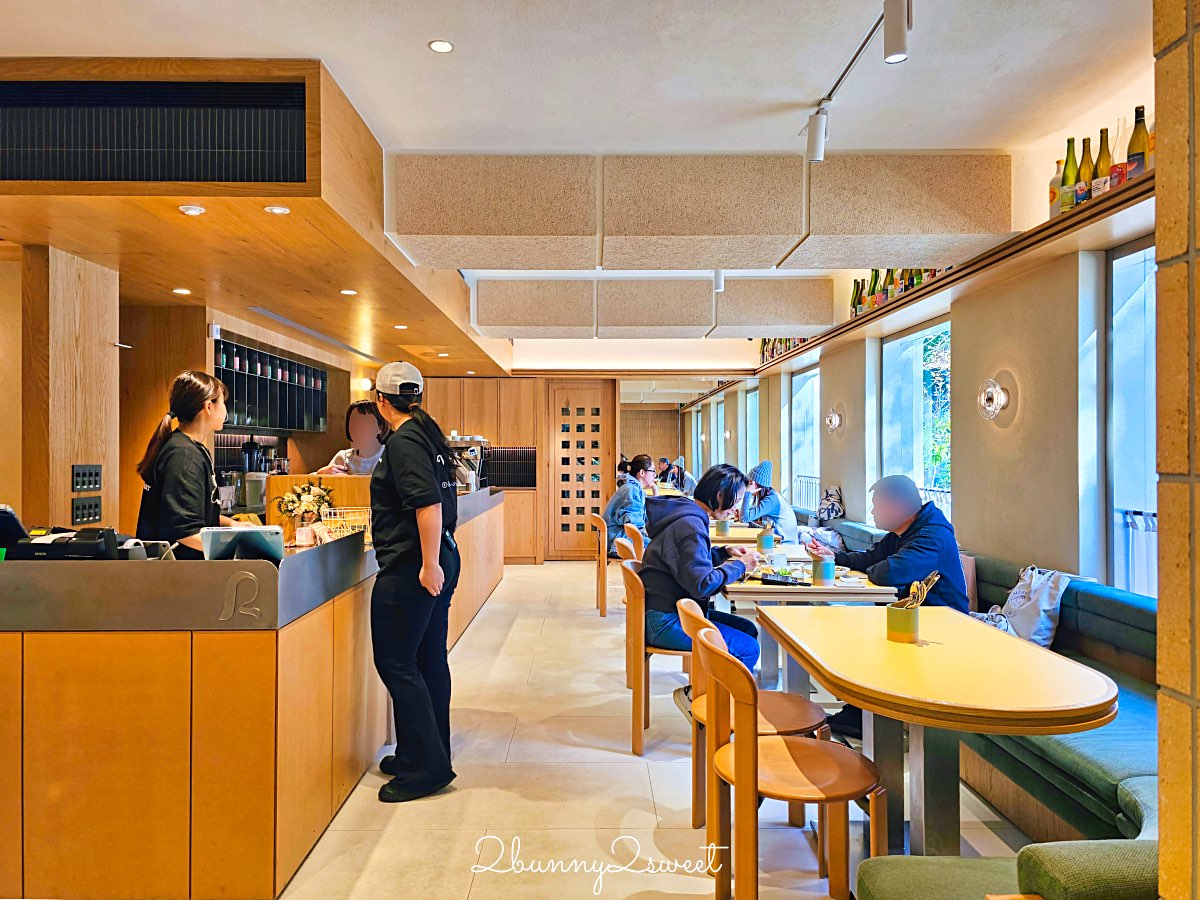 【芮秋 Rachel】民生社區新開幕咖啡廳推薦：富錦街庭院質感空間，豐盛早午餐、排餐 @兔兒毛毛姊妹花