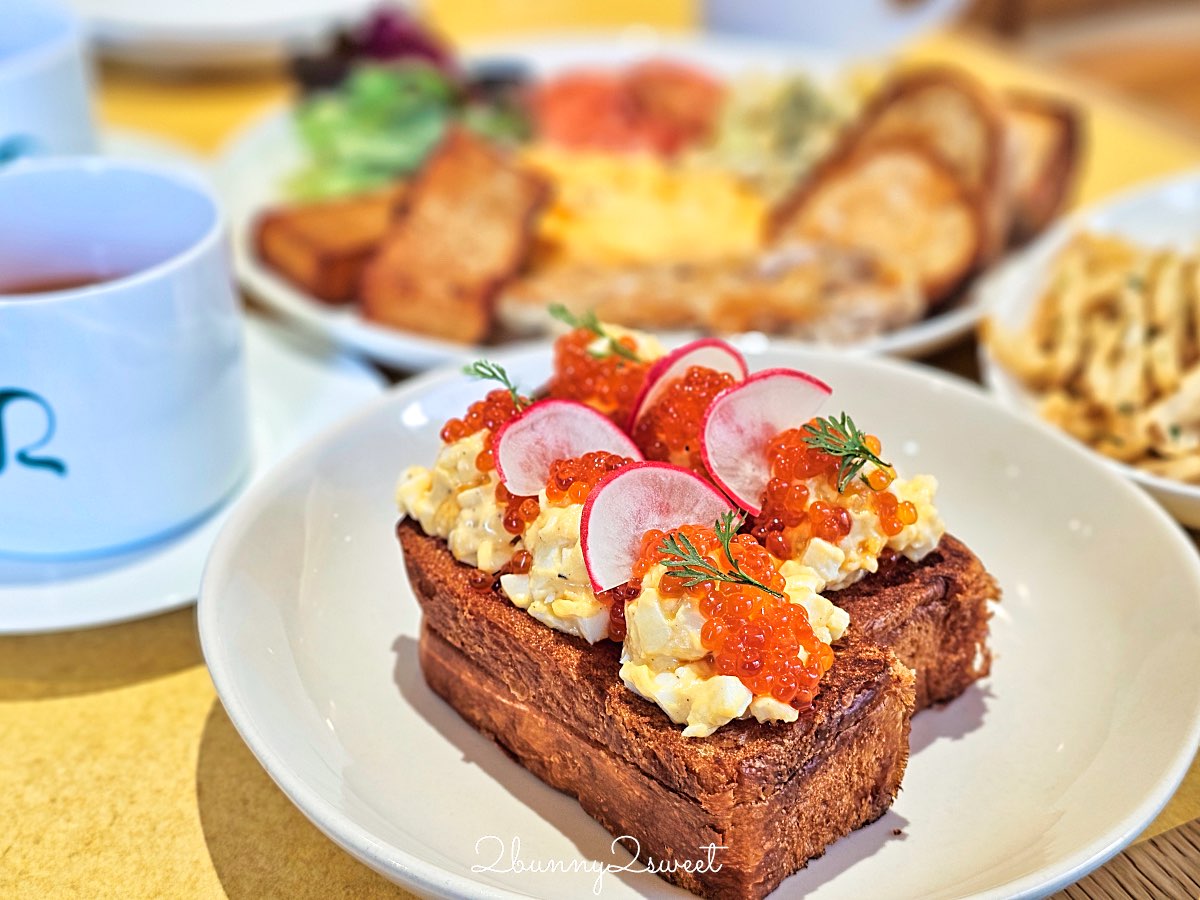 【芮秋 Rachel】民生社區新開幕咖啡廳推薦：富錦街庭院質感空間，豐盛早午餐、排餐 @兔兒毛毛姊妹花