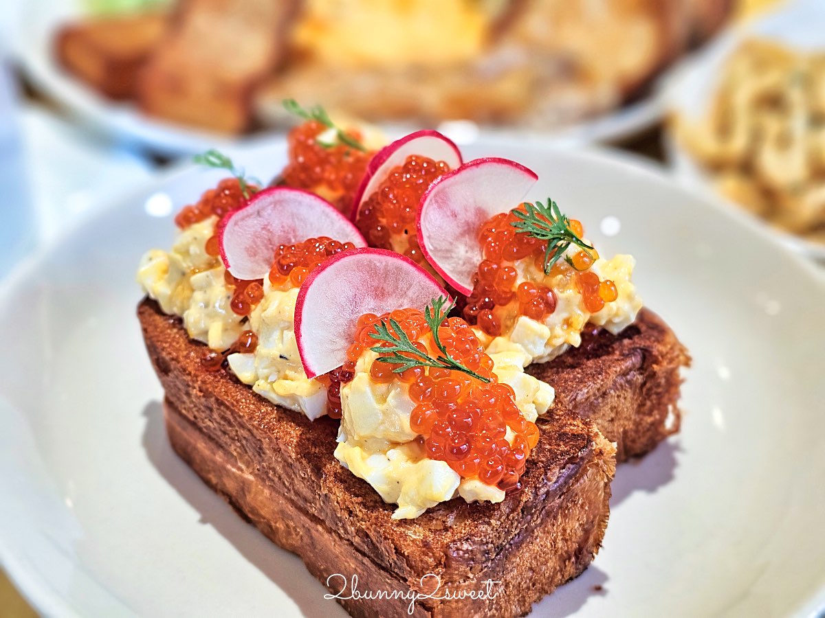 【芮秋 Rachel】民生社區新開幕咖啡廳推薦：富錦街庭院質感空間，豐盛早午餐、排餐 @兔兒毛毛姊妹花