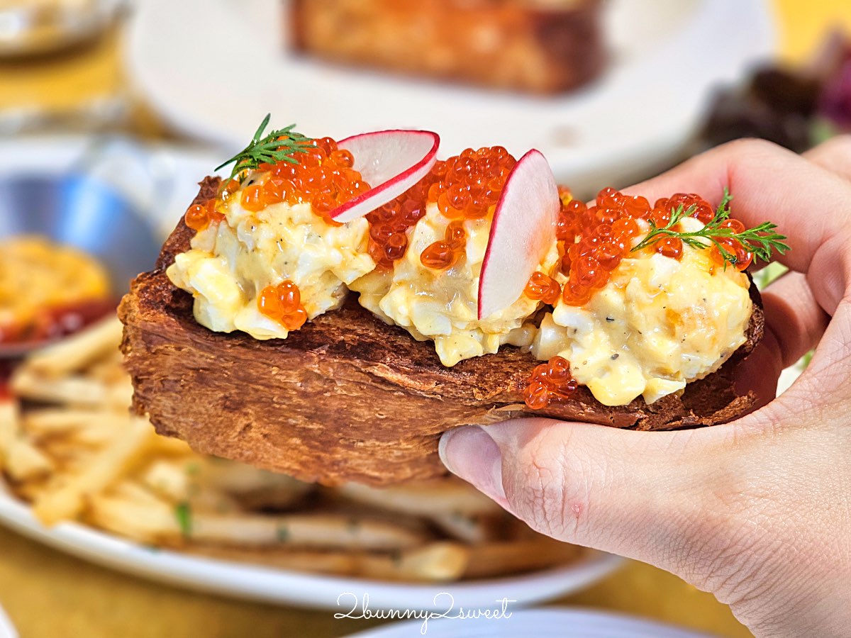 【芮秋 Rachel】民生社區新開幕咖啡廳推薦：富錦街庭院質感空間，豐盛早午餐、排餐 @兔兒毛毛姊妹花