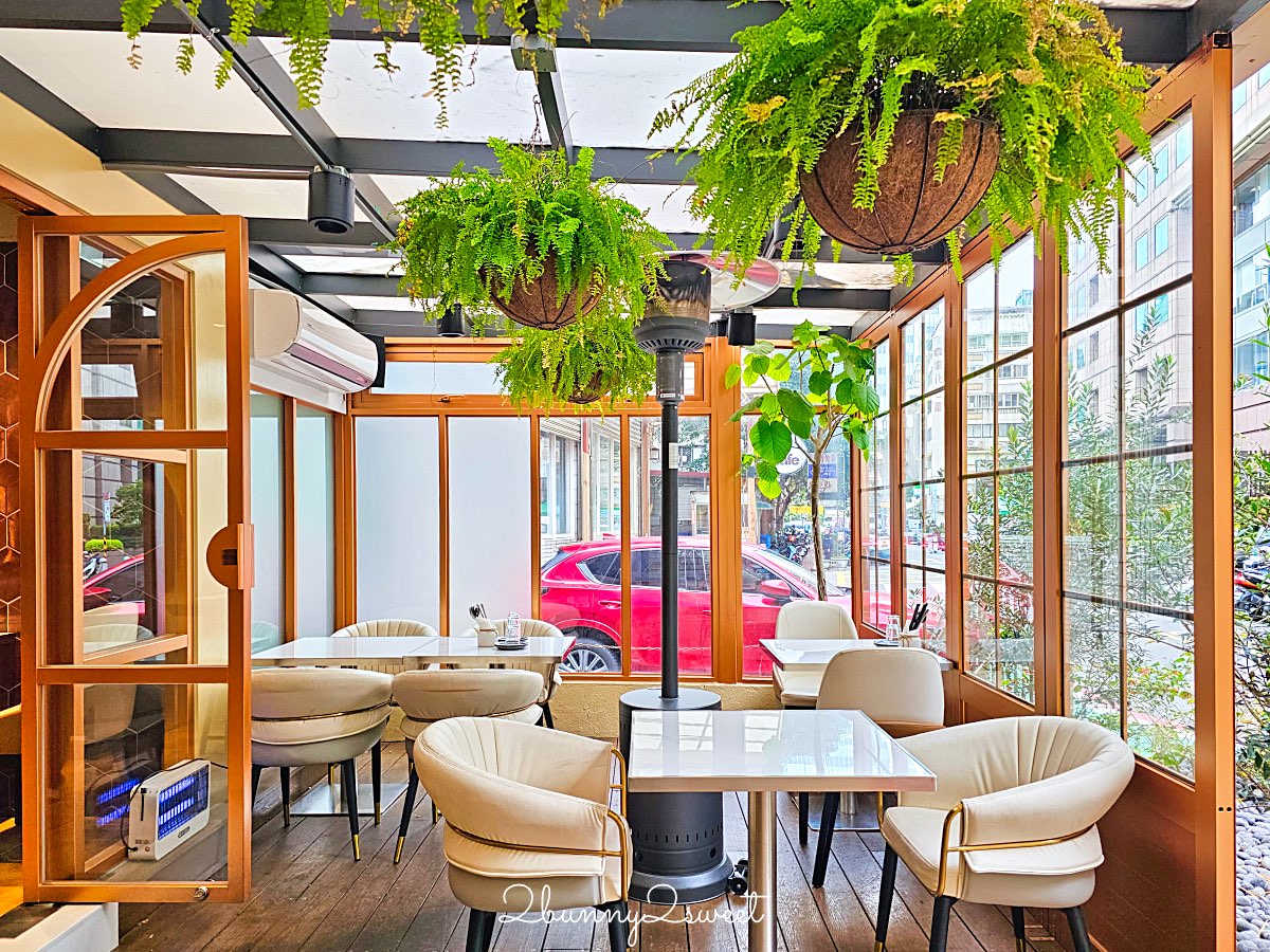 【Pastaio Noodle Cafe】創意義大利麵＋極厚布蕾吐司，結合咖啡館與餐酒館風格的小巨蛋人氣餐廳 @兔兒毛毛姊妹花