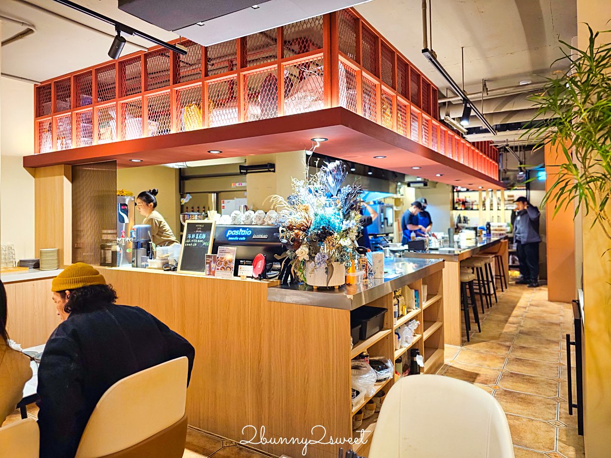 【Pastaio Noodle Cafe】創意義大利麵＋極厚布蕾吐司，結合咖啡館與餐酒館風格的小巨蛋人氣餐廳 @兔兒毛毛姊妹花