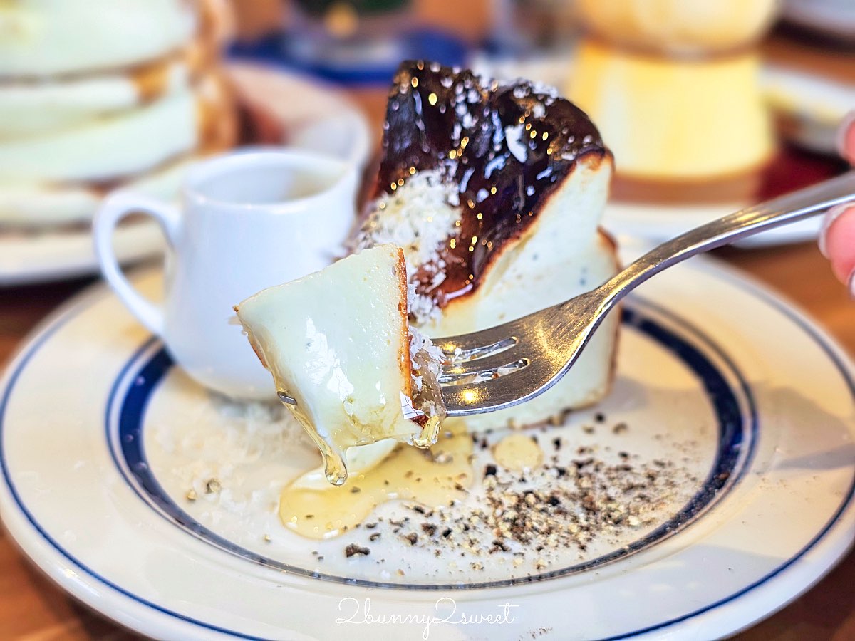 沖繩港川外人住宅 【Cocoroar Cafe】媲美幸福鬆餅的超人氣舒芙蕾名店，一定要預約 @兔兒毛毛姊妹花