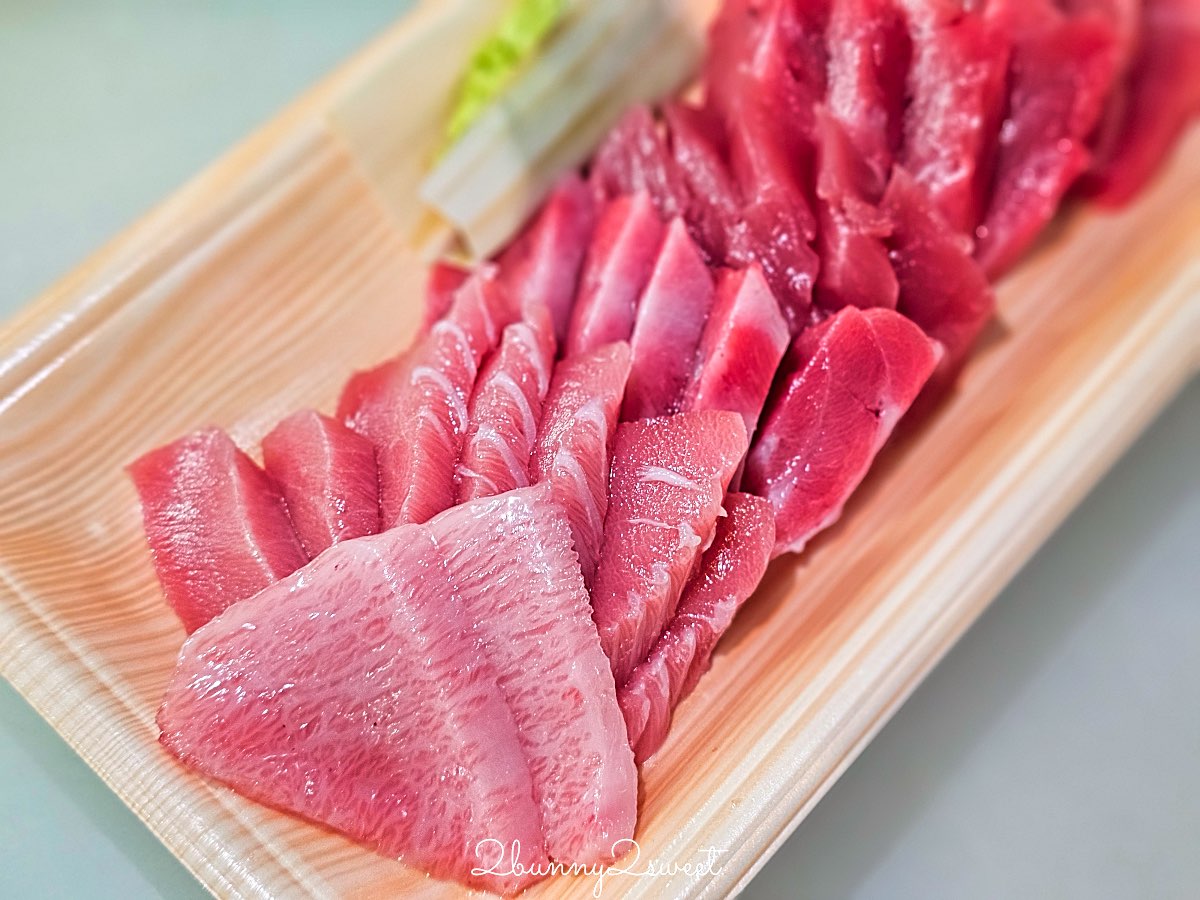 【沖繩那霸泊港漁市場攻略】鮪魚刺身、夜光貝、炭烤虎蝦一次吃!必吃中真水產完整分享 @兔兒毛毛姊妹花 【沖繩那霸泊港漁市場攻略】鮪魚刺身、夜光貝、炭烤虎蝦一次吃!必吃中真水產完整分享 @兔兒毛毛姊妹花