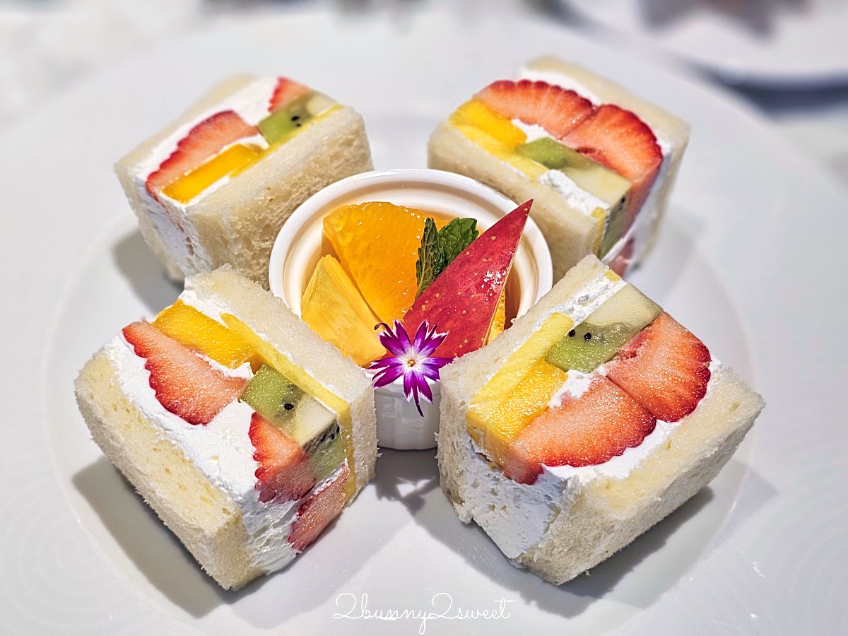 【琉貿果実苑】沖繩咖啡廳國際通必吃草莓聖代、水果三明治｜那霸下午茶推薦 @兔兒毛毛姊妹花