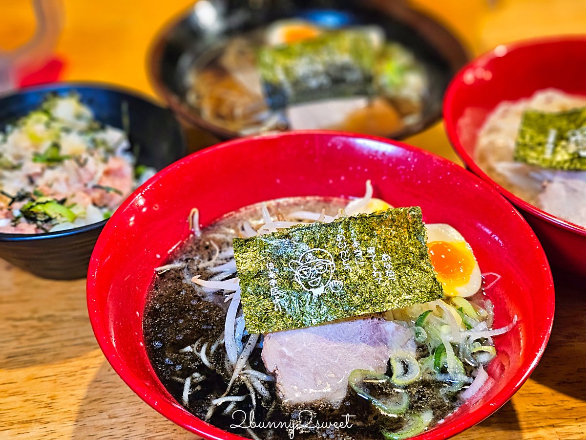 【琉家拉麵 國際通本店】沖繩國際通美食必吃：黑蒜豚骨人氣拉麵、排隊老屋名店實吃心得 @兔兒毛毛姊妹花