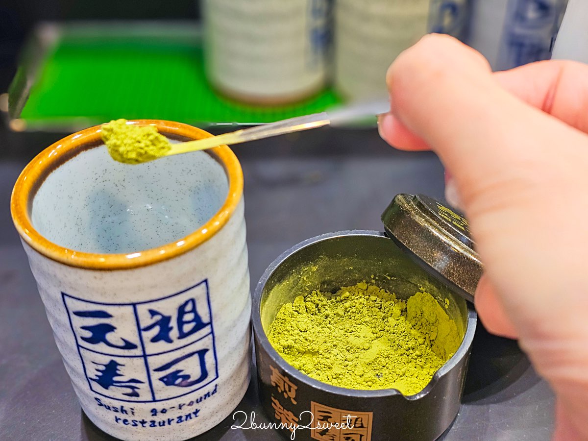 【元祖壽司】東京平價壽司推薦：東京人日常吃的迴轉壽司，一盤138円起 下班快速吃壽司的老字號名店 @兔兒毛毛姊妹花