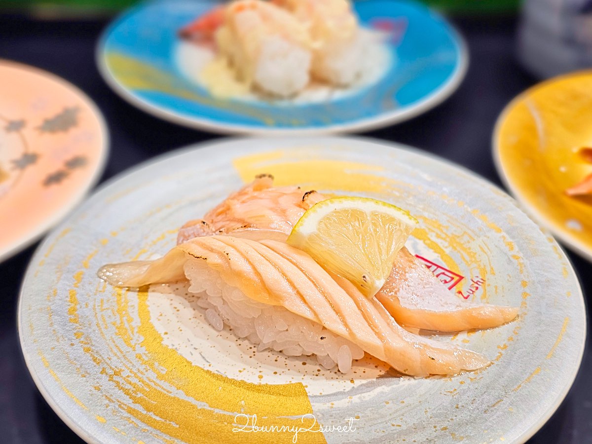 【元祖壽司】東京平價壽司推薦：東京人日常吃的迴轉壽司，一盤138円起 下班快速吃壽司的老字號名店 @兔兒毛毛姊妹花