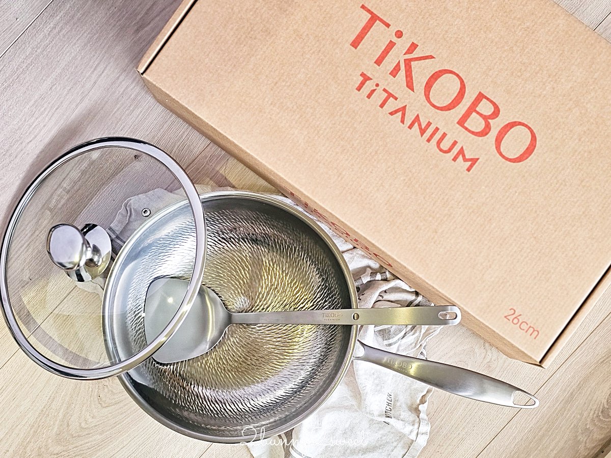 【TiCOOK 鈦鈦鍋】鈦工坊純鈦炒鍋開箱實測：羽翼錘紋物理不沾、IH爐可用、洗碗機清潔～告別塗層耗損的健康鍋具選擇 @兔兒毛毛姊妹花