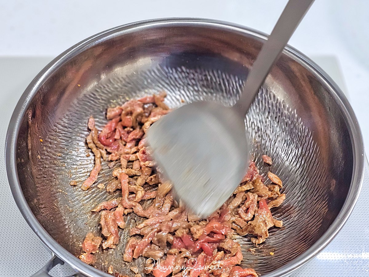 【TiCOOK 鈦鈦鍋】鈦工坊純鈦炒鍋開箱實測：羽翼錘紋物理不沾、IH爐可用、洗碗機清潔～告別塗層耗損的健康鍋具選擇 @兔兒毛毛姊妹花