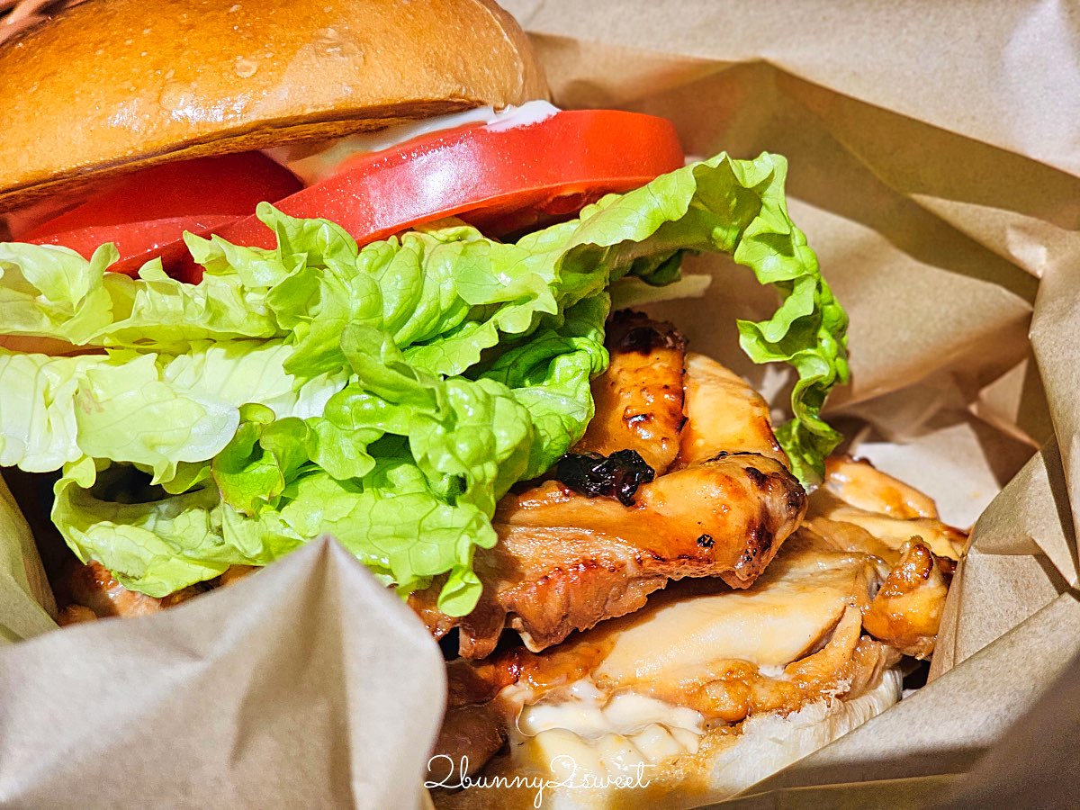 【鳥貴族漢堡 TORIKI BURGER】京都伏見稻荷美食:燒鳥變身雞肉漢堡!千本鳥居旁必吃平價美食 @兔兒毛毛姊妹花 【鳥貴族漢堡 TORIKI BURGER】京都伏見稻荷美食:燒鳥變身雞肉漢堡!千本鳥居旁必吃平價美食 @兔兒毛毛姊妹花