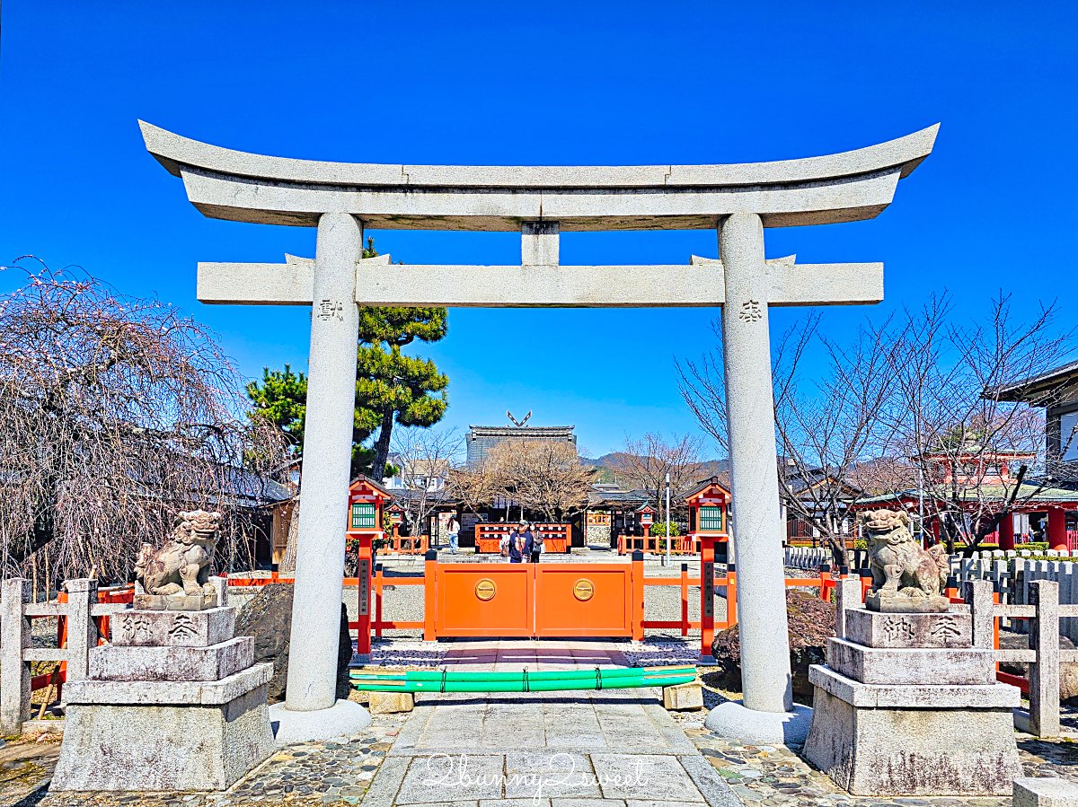 【京都車折神社】藝能神社+早櫻秘境!從二月底一路賞櫻到四月,嵐山旁必訪神社 @兔兒毛毛姊妹花 【京都車折神社】藝能神社+早櫻秘境!從二月底一路賞櫻到四月,嵐山旁必訪神社 @兔兒毛毛姊妹花