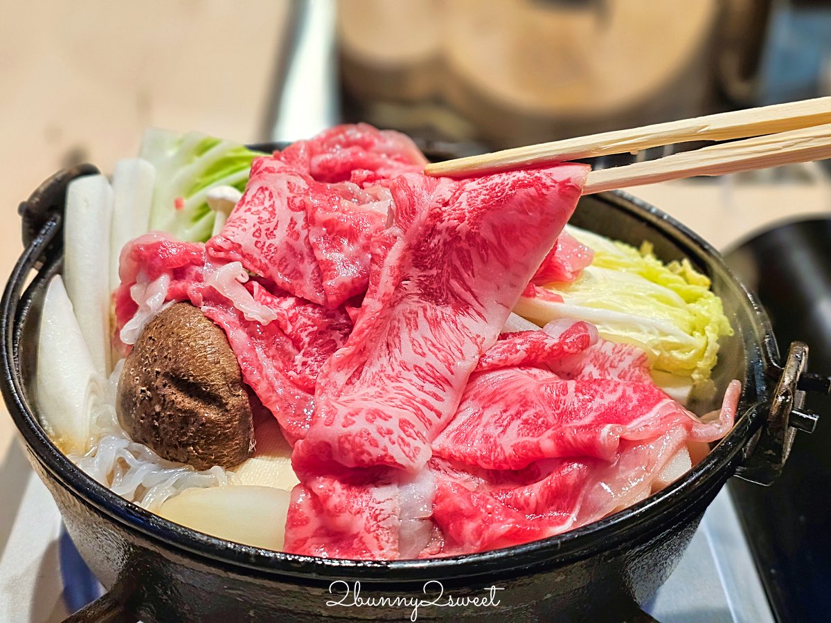 【大阪日本橋鶴屋 TSURUYA】黑門市場旁高CP值和牛壽喜燒/涮涮鍋！1980円一人一鍋午餐太狂 @兔兒毛毛姊妹花