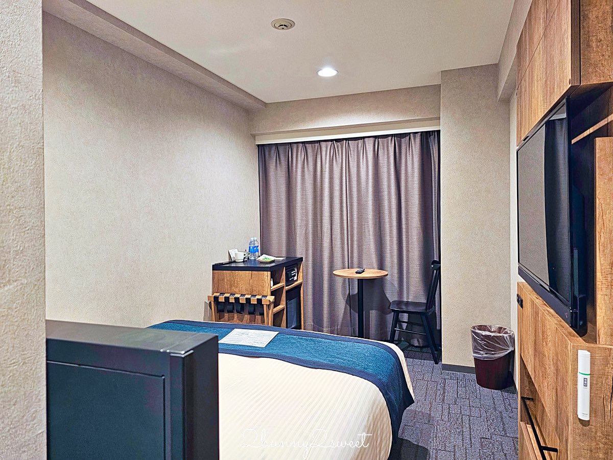 【 The Knot Tokyo Shinjuku 東京新宿諾特酒店】新宿飯店推薦：高CP值設計旅店＋人氣麵包店MORETHAN一次收 @兔兒毛毛姊妹花