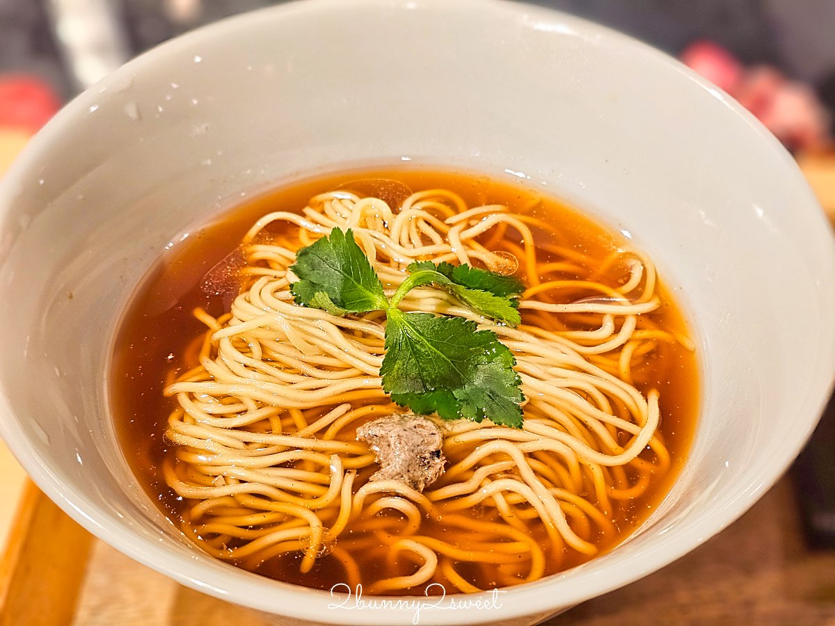 【京都和麵諭吉本舖】河原町美食推薦:¥3,500吃A5和牛松露拉麵,現場鐵板火焰秀太狂 @兔兒毛毛姊妹花 【京都和麵諭吉本舖】河原町美食推薦:¥3,500吃A5和牛松露拉麵,現場鐵板火焰秀太狂 @兔兒毛毛姊妹花