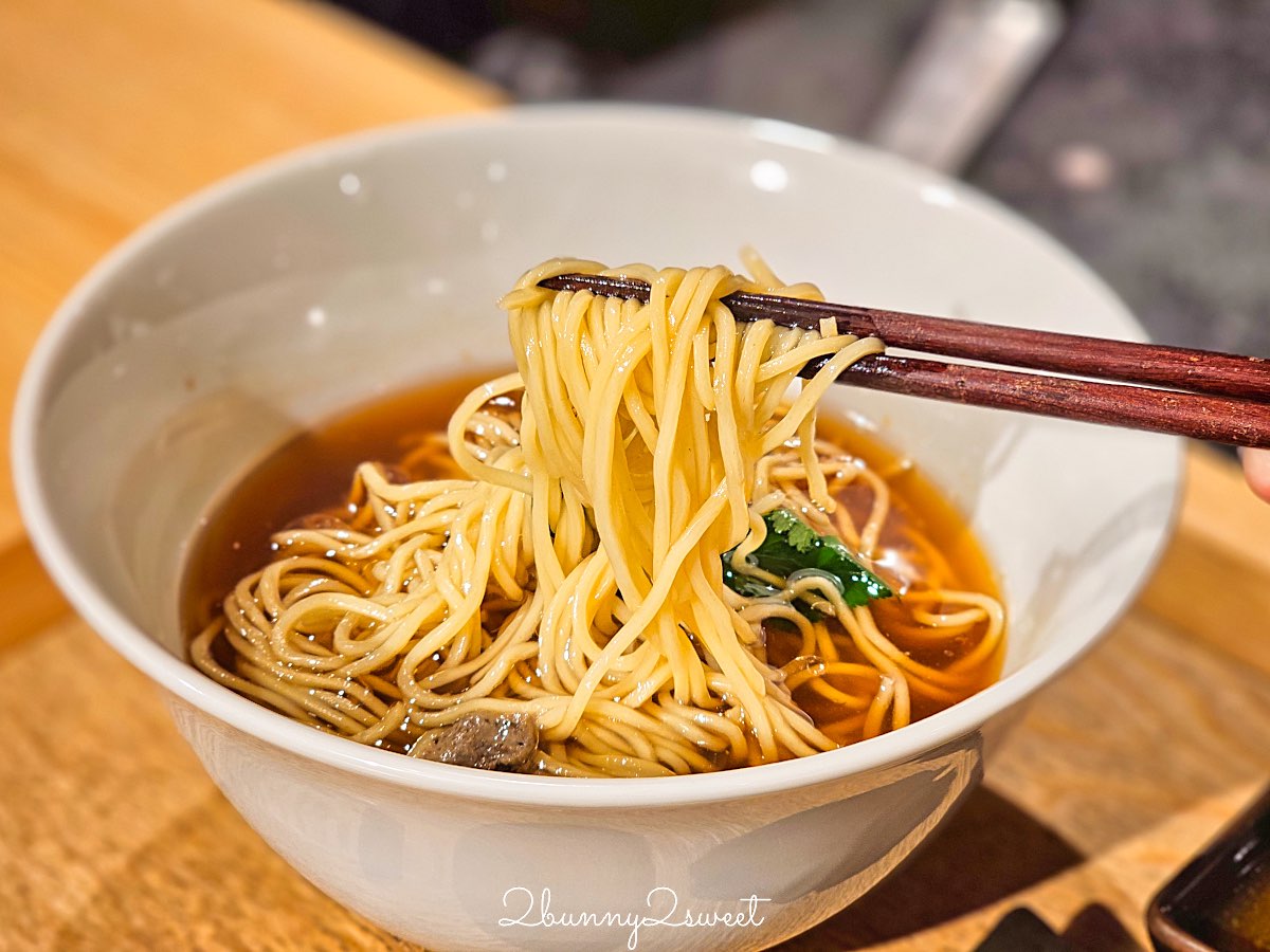 【京都和麵諭吉本舖】河原町美食推薦:¥3,500吃A5和牛松露拉麵,現場鐵板火焰秀太狂 @兔兒毛毛姊妹花 【京都和麵諭吉本舖】河原町美食推薦:¥3,500吃A5和牛松露拉麵,現場鐵板火焰秀太狂 @兔兒毛毛姊妹花