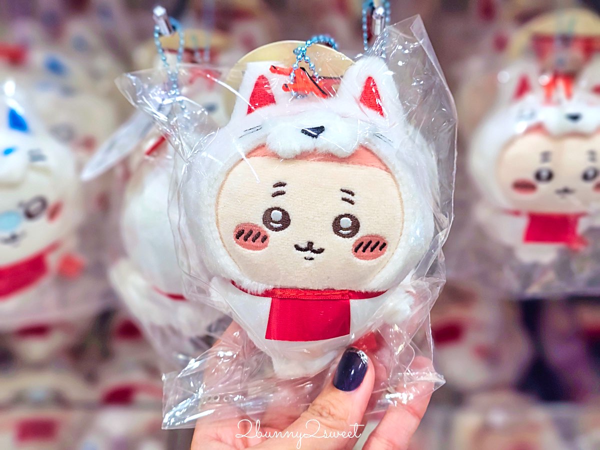 【吉伊卡哇MOGUMOGU本舖 (Chiikawa Mogumogu Honpo)京都伏見店】狐狸裝玩偶限定必買、京都伴手禮清單一次看 @兔兒毛毛姊妹花