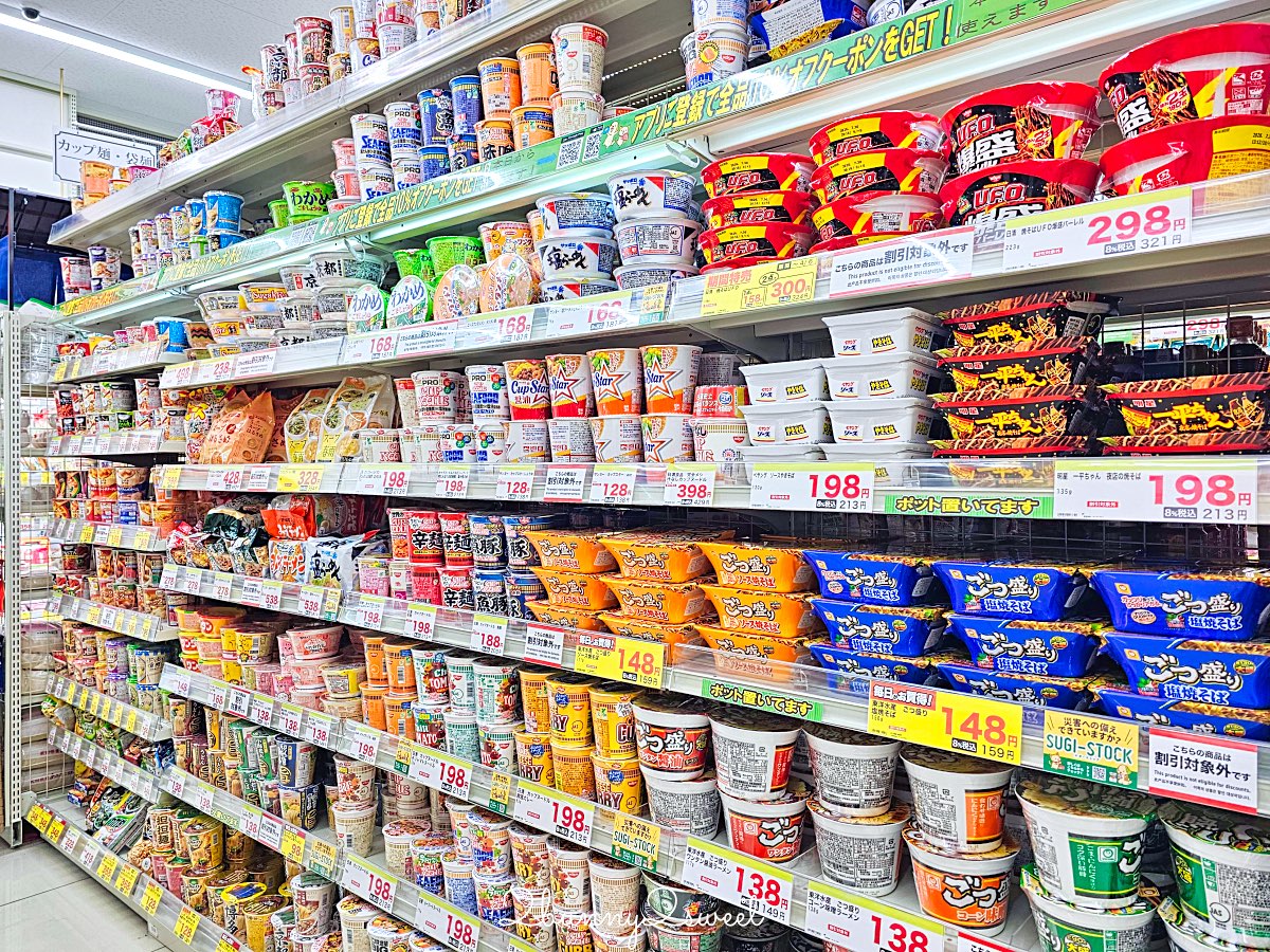 日本藥妝推薦｜SUGI藥局(スギ薬局)必逛攻略！免稅＋折價券最高18%OFF，藥妝零食早餐一次買齊 @兔兒毛毛姊妹花