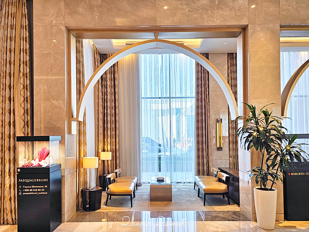【Hyatt Regency Tashkent 塔什干凱悅酒店】塔什干市中心五星飯店推薦：泳池Spa＋完整設施住宿開箱 @兔兒毛毛姊妹花