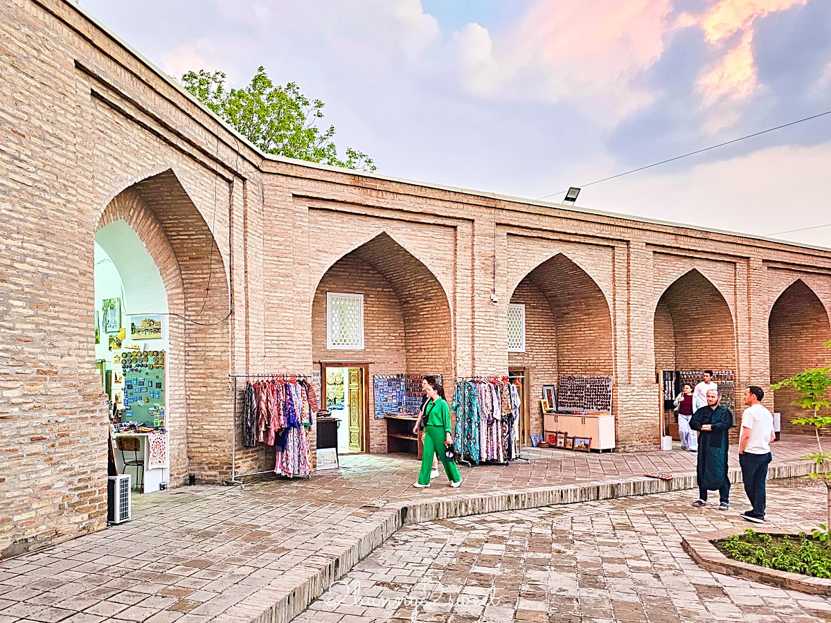 【哈斯特伊瑪目建築群 Hazrati Imam Complex】烏茲別克塔什干景點，親眼見證世界最古老古蘭經 @兔兒毛毛姊妹花