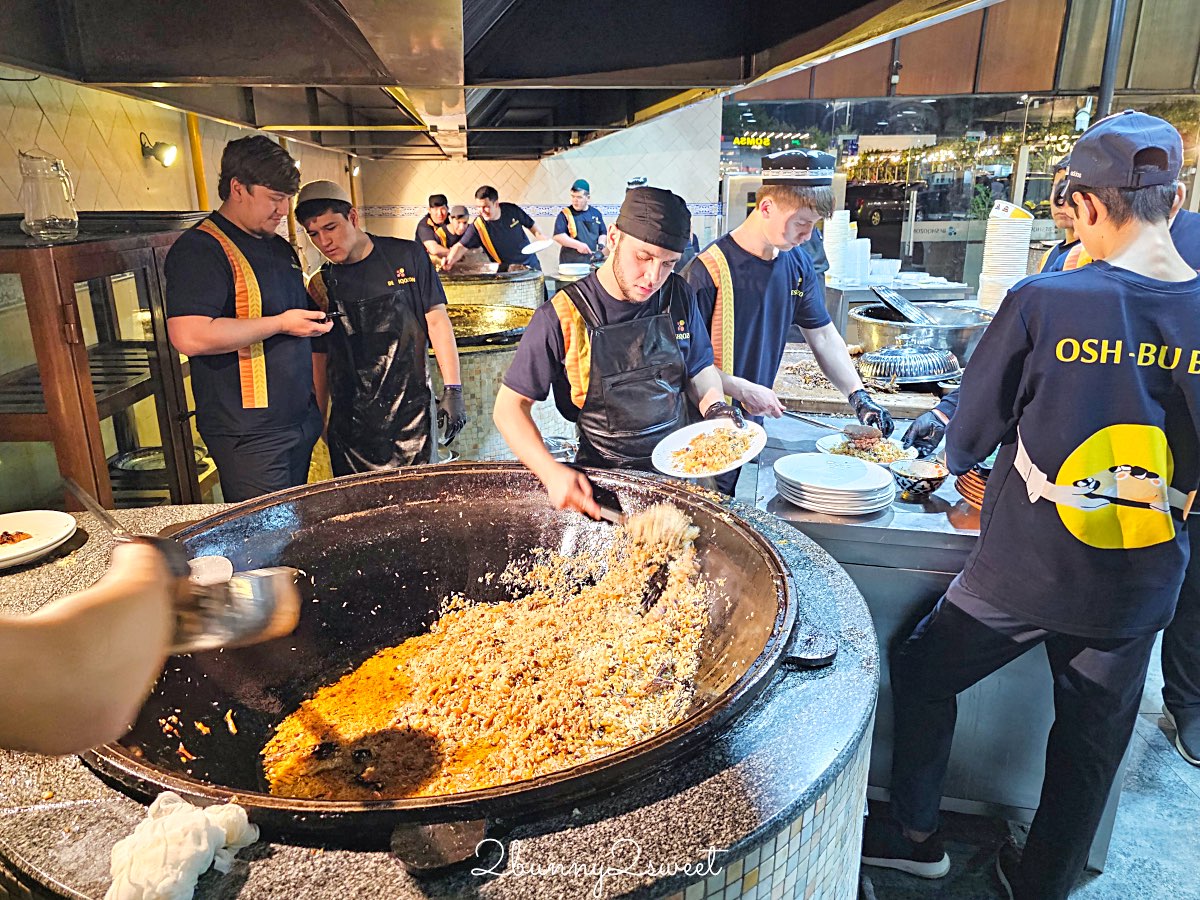 【Besh Qozon Plov Center 塔什干手抓飯中心】烏茲別克必吃手抓飯、巨大鐵鍋現場料理、菜單價格整理 @兔兒毛毛姊妹花