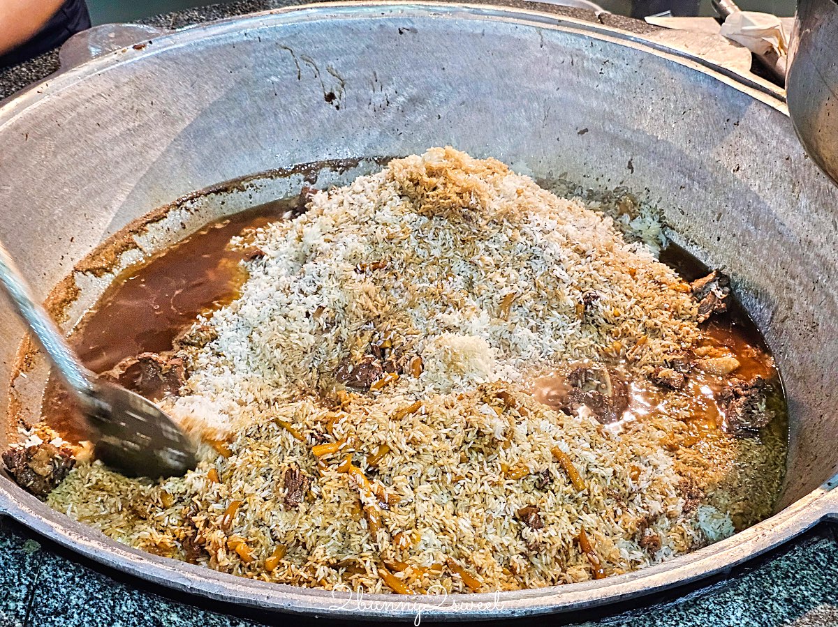 【Besh Qozon Plov Center 塔什干手抓飯中心】烏茲別克必吃手抓飯、巨大鐵鍋現場料理、菜單價格整理 @兔兒毛毛姊妹花