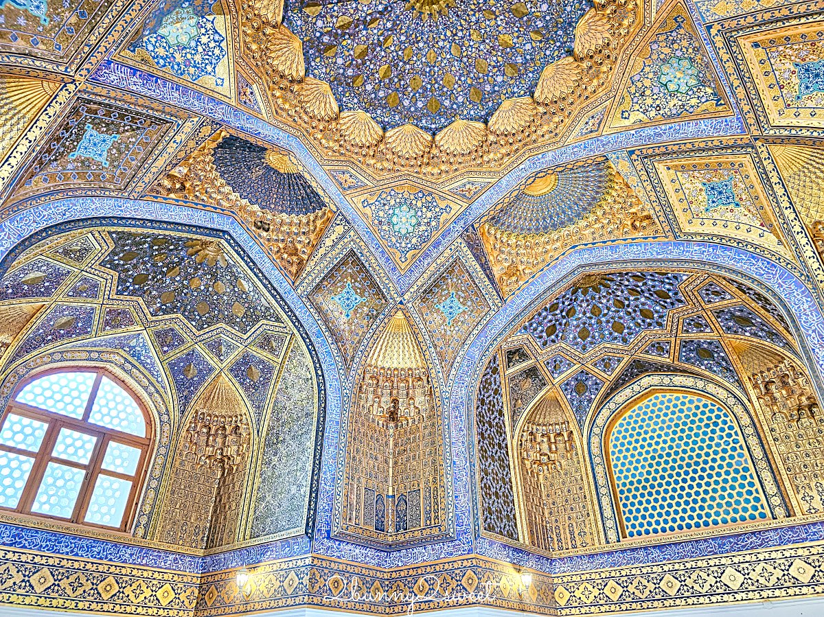 【阿克薩萊陵墓 Aksaray Mausoleum】撒馬爾罕低調外觀卻藏金碧輝煌穹頂，帖木兒時代最驚艷的隱藏版陵墓 @兔兒毛毛姊妹花