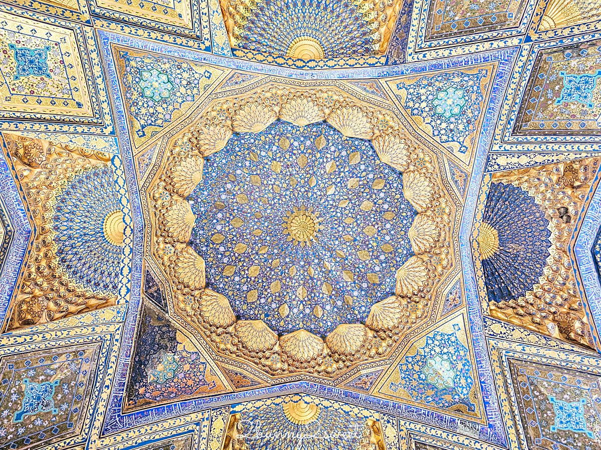 【阿克薩萊陵墓 Aksaray Mausoleum】撒馬爾罕低調外觀卻藏金碧輝煌穹頂，帖木兒時代最驚艷的隱藏版陵墓 @兔兒毛毛姊妹花