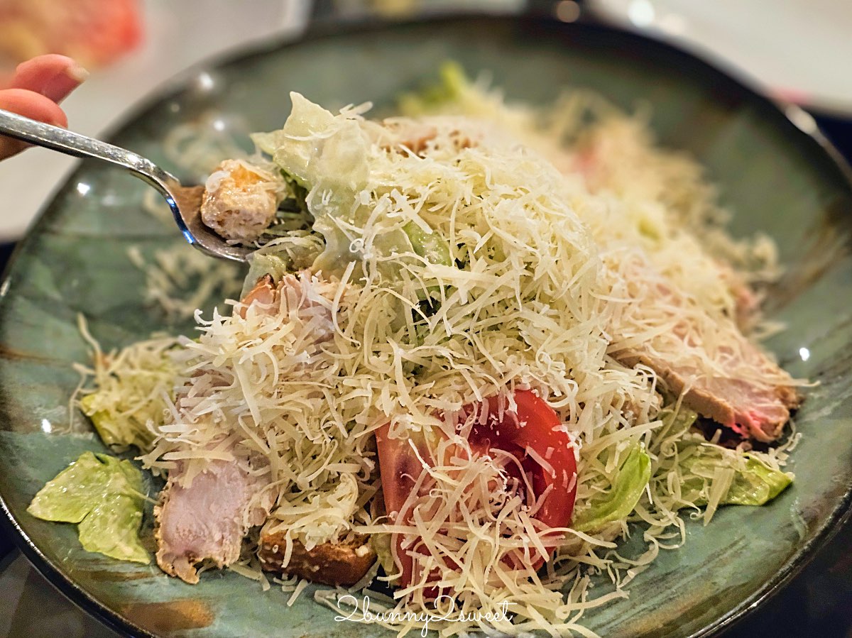 【Emirhan Restaurant】撒馬爾罕景觀餐廳：屋頂第一排看雷吉斯坦夜景＋完整菜單價格分享 @兔兒毛毛姊妹花
