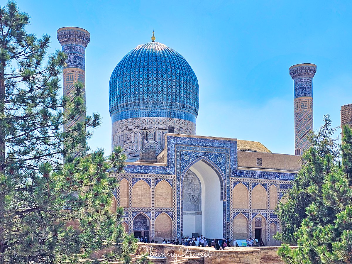 【帖木兒陵墓 Gur-e-Amir】薩馬爾罕必訪藍色穹頂地標，帖木兒長眠之地與中亞最華麗陵墓 @兔兒毛毛姊妹花
