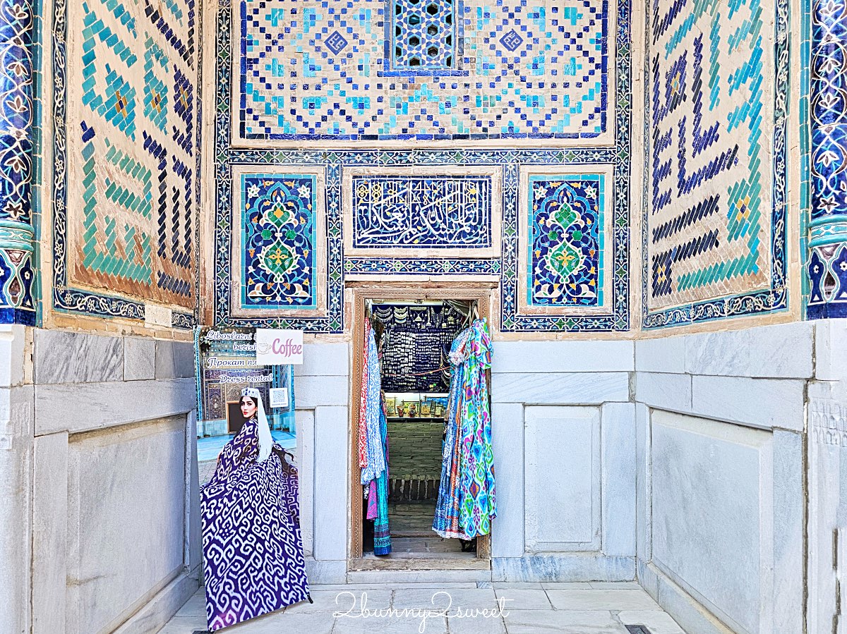 【雷吉斯坦廣場 Registan Square】撒馬爾罕必訪地標，三大學院、門票交通、夜景燈光秀、換裝體驗全攻略 @兔兒毛毛姊妹花